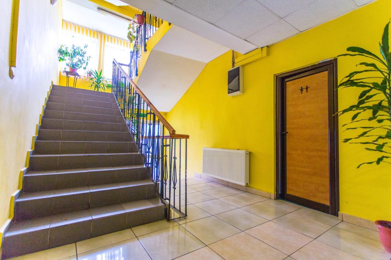 Hostel Horia Plopeni Экстерьер фото